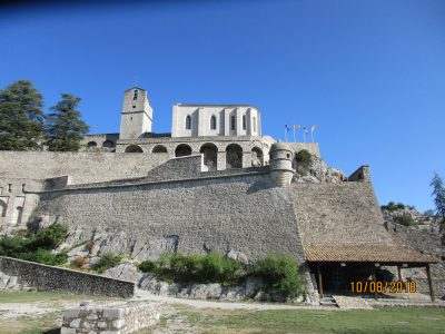 A la recherche des champs de lavandes.                                                        Les Milles, Aix en Provence, Bouche-du-Rhône.
