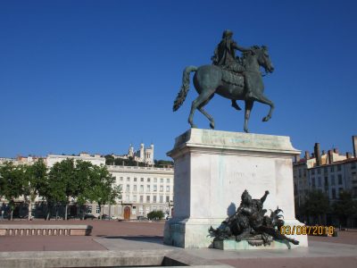 Balade dans Lyon Mions,         Auvergne-Rhône-Alpes.