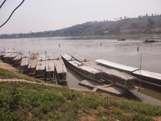 En bateau sur le Mékong