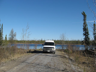 Seul sur la route 3, Territoire du Nord-Ouest